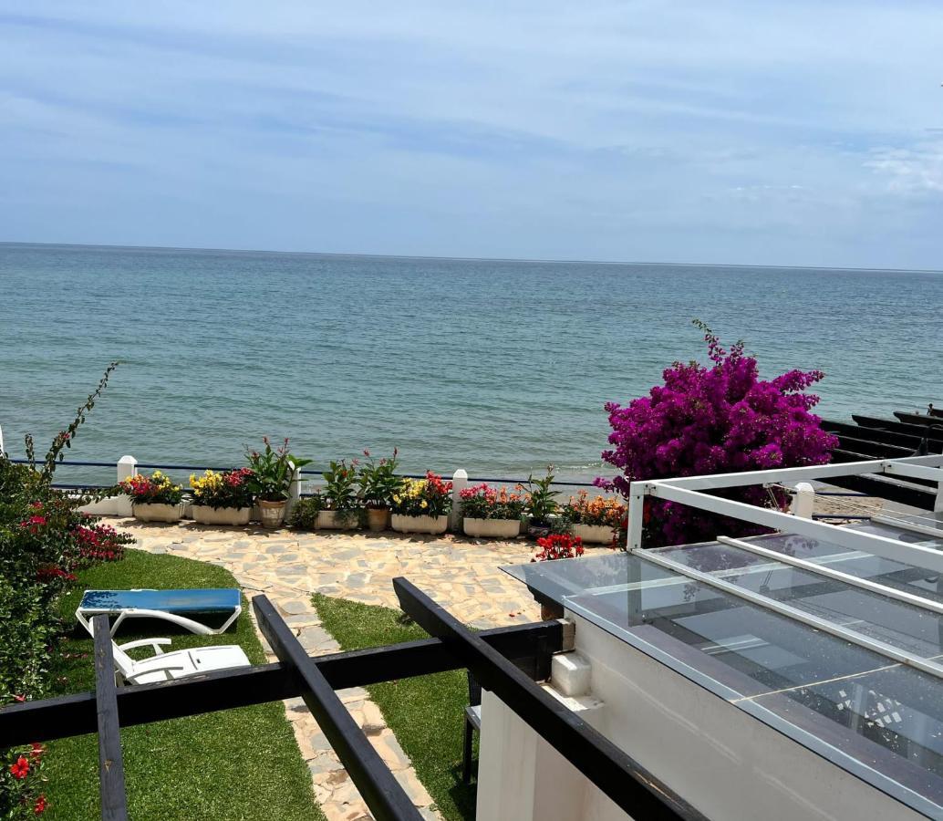 Newly Renovated 2 Bedroom Beachfront House Sitio de Calahonda Εξωτερικό φωτογραφία