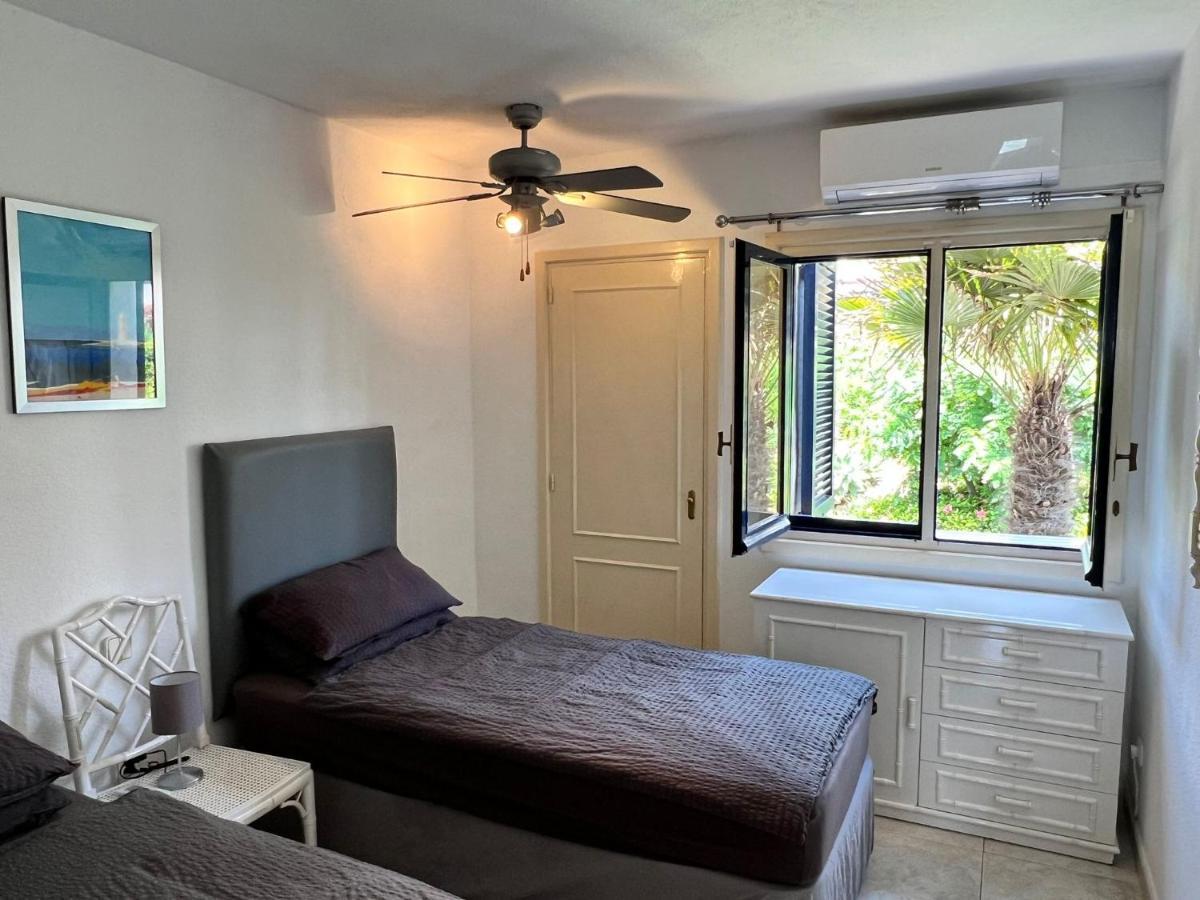 Newly Renovated 2 Bedroom Beachfront House Sitio de Calahonda Εξωτερικό φωτογραφία