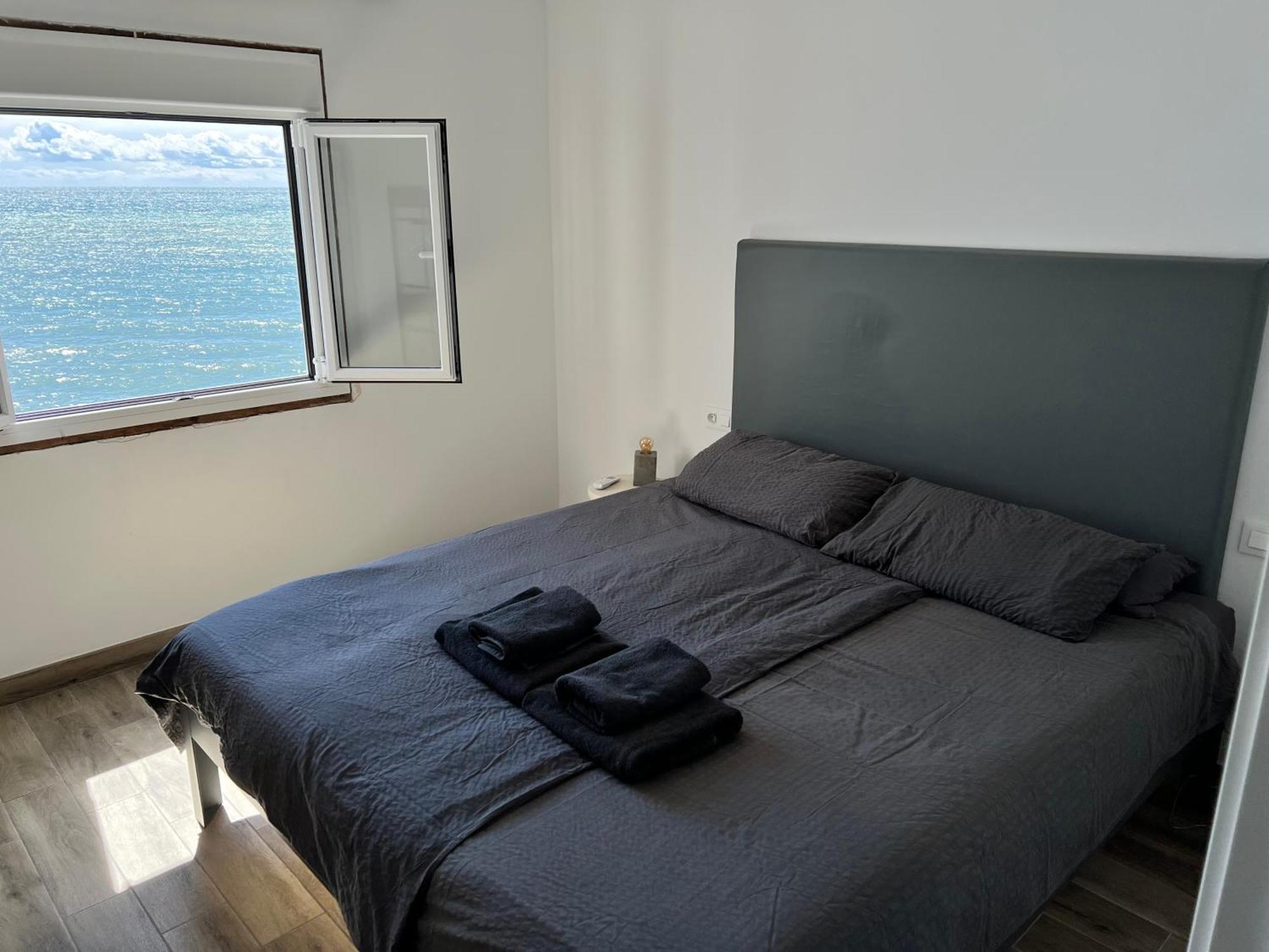 Newly Renovated 2 Bedroom Beachfront House Sitio de Calahonda Εξωτερικό φωτογραφία